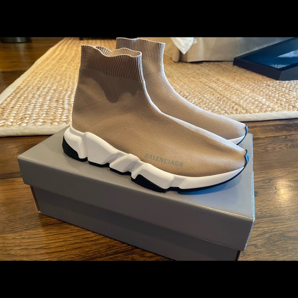 balenciaga speed trainer beige